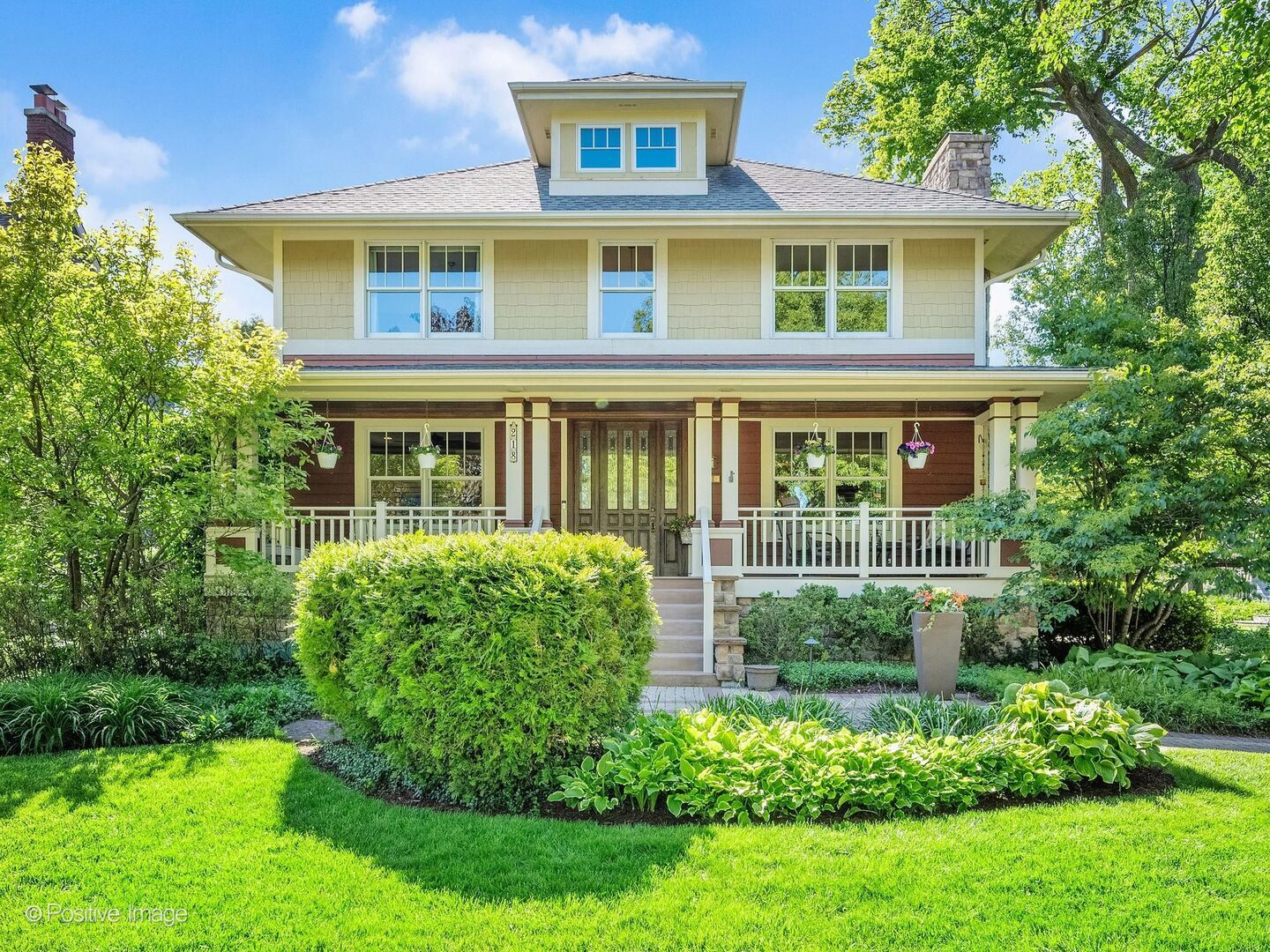 Property Photo:  218 S Kensington Avenue  IL 60525 