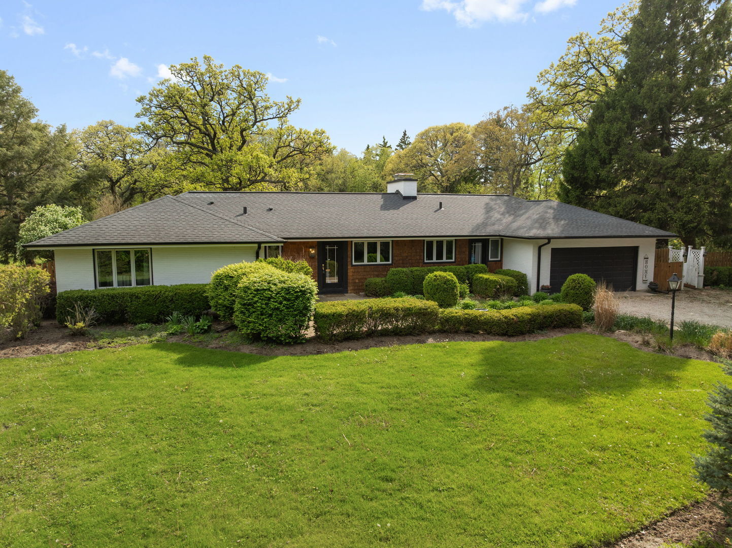 Property Photo:  26 Braeburn Lane  IL 60010 