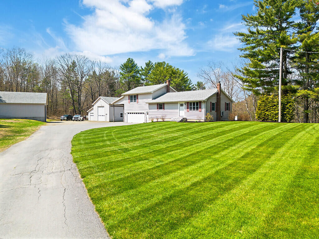 Property Photo: 816 Riverside Drive ME 04330