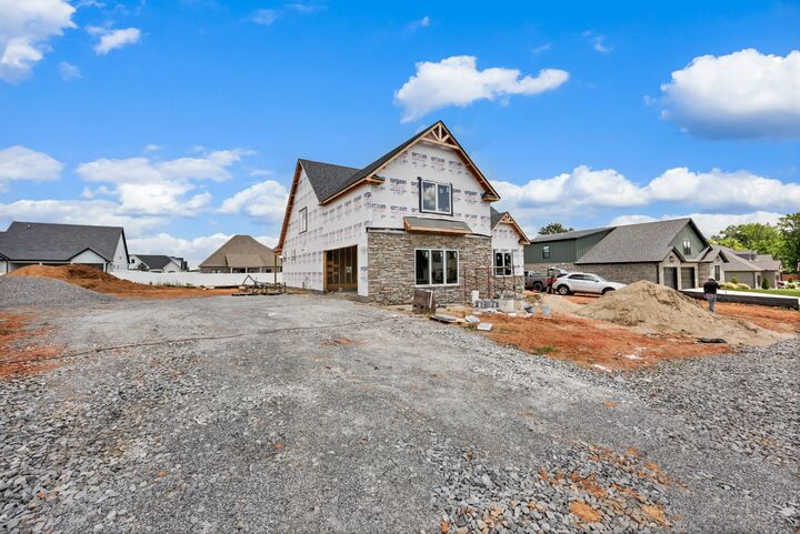 Property Photo: 2473 Ellsworth Dr TN 37043
