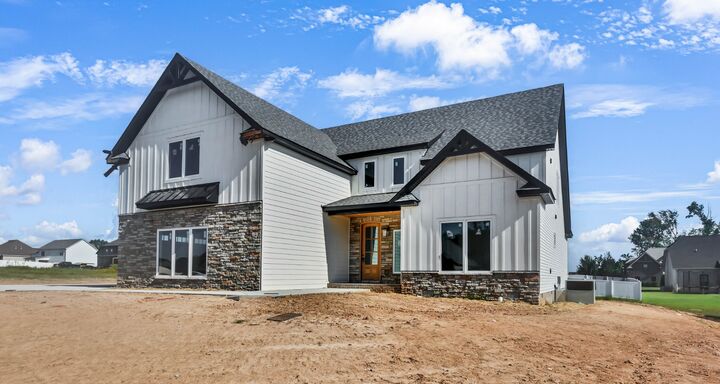 Property Photo: 2473 Ellsworth Dr TN 37043