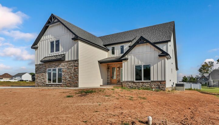 Property Photo:  2473 Ellsworth Dr  TN 37043 