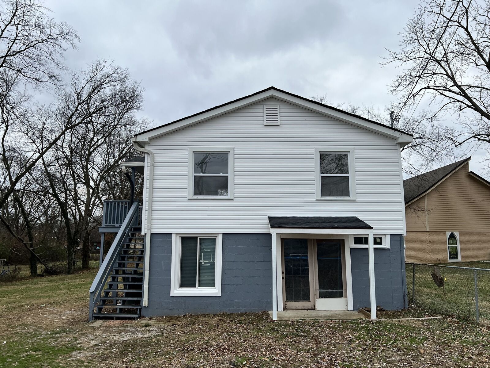Property Photo:  711B W Eastland St  TN 37066 