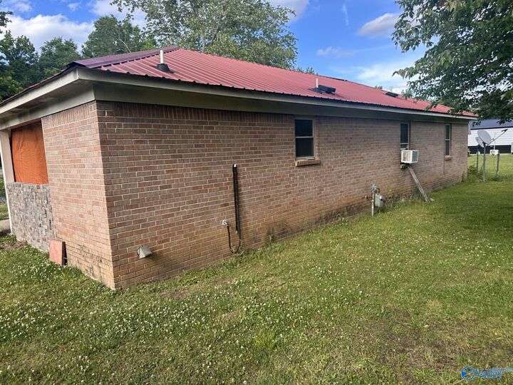Property Photo:  572 Jefferson Street  AL 35618 