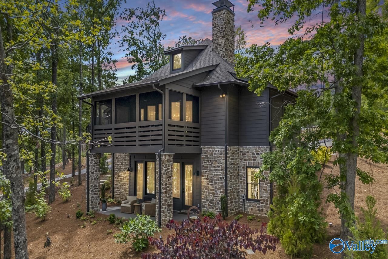 Property Photo:  66 Waterside Circle  AL 35504 