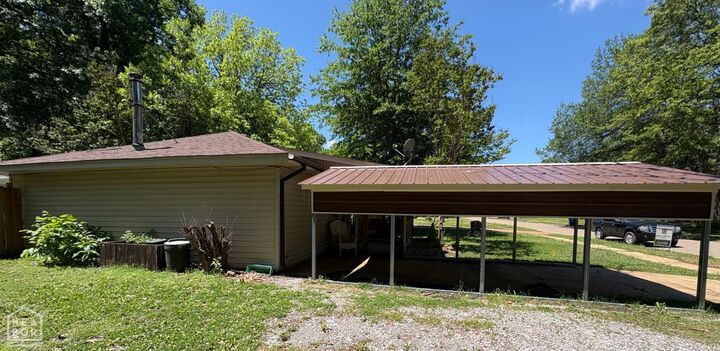 Property Photo: 610 N Roselawn AR 72301