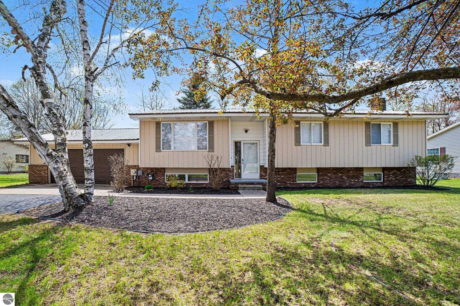 Property Photo:  3431 Maradee Court  MI 48622 