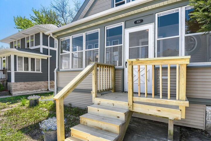 Property Photo:  856 Watson Avenue  MN 55102 