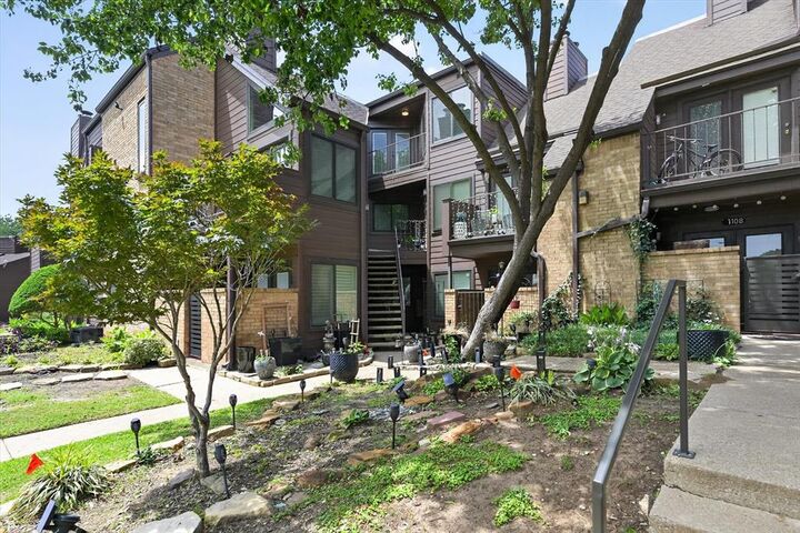 Photo de la propriété:  1700 Baird Farm Circle 1303  TX 76006 