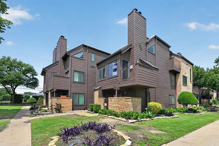 Property Photo:  1700 Baird Farm Circle 1303  TX 76006 