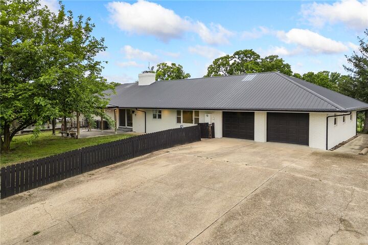 Property Photo:  379 & 978 E Hwy 14  AR 72601 