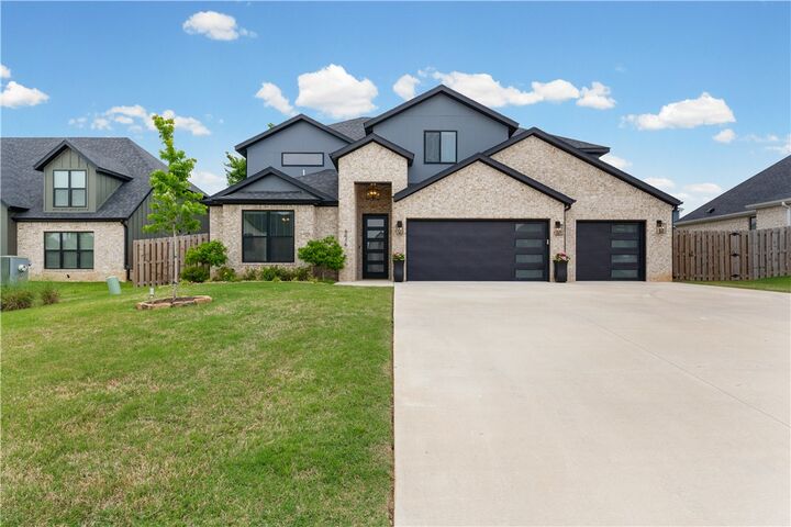 Property Photo:  6414 S 59th Street  AR 72758 