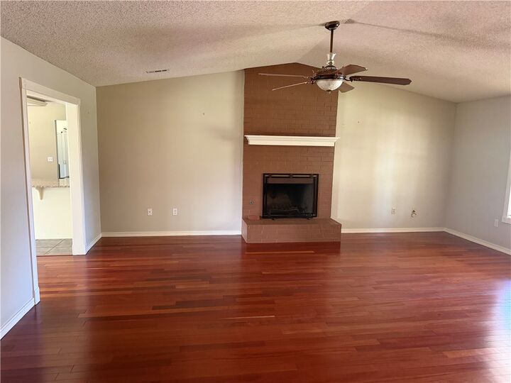 Property Photo:  201 Countryside Drive  AR 72730 
