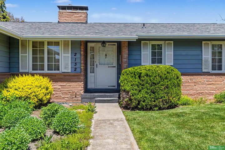 Property Photo:  2132 E 10th Street  NE 68025 