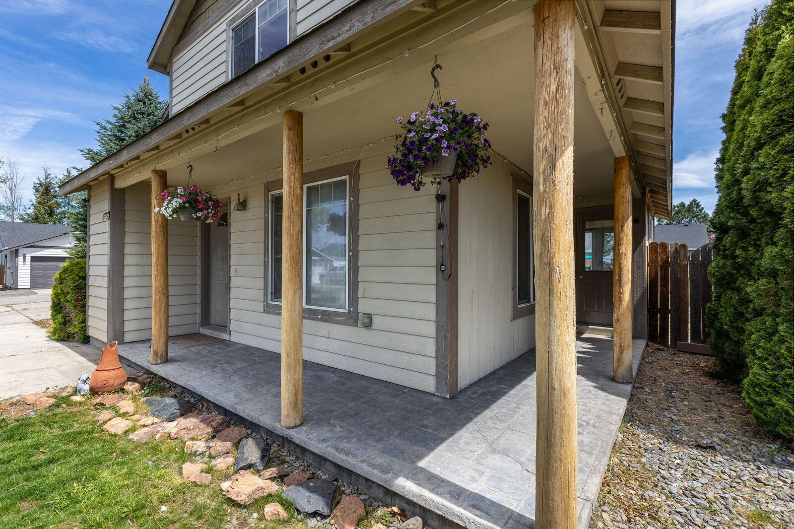 Property Photo: 648 NE Cougar Loop OR 97754