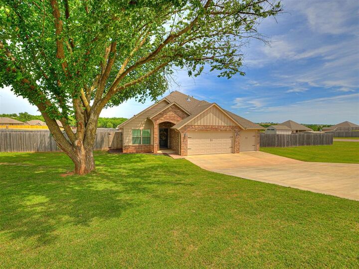 Property Photo:  3696 King Arthur Court  OK 73065 