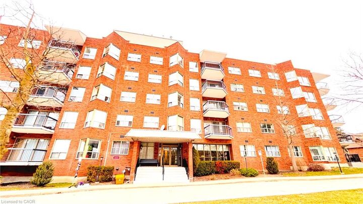 Property Photo:  300 Keats Way 207  ON N2L 6E6 