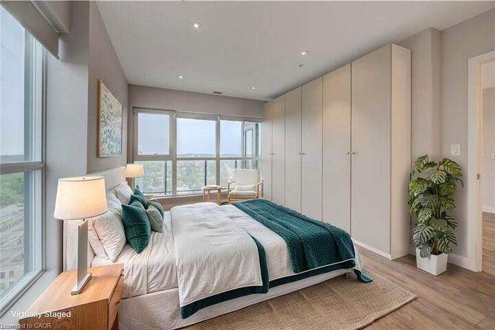 Property Photo:  1 Victoria Street S 1513  ON N2G 0B5 