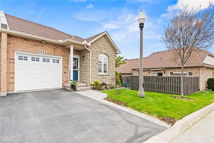 Property Photo:  566 Southridge Drive 11  ON L9C 7W5 