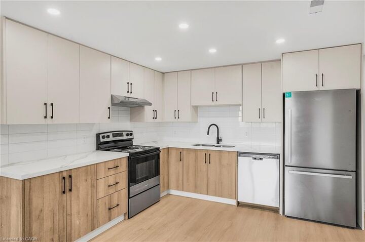 Property Photo:  579 Clare Avenue 111  ON L3C 3B7 