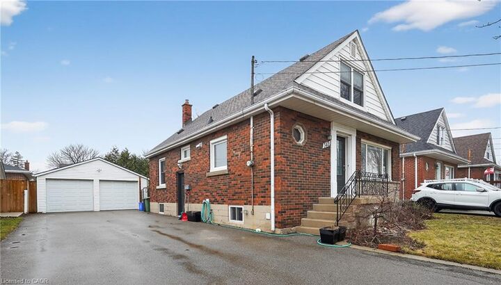 Property Photo:  342 East 17th Street  ON L9A 4M8 