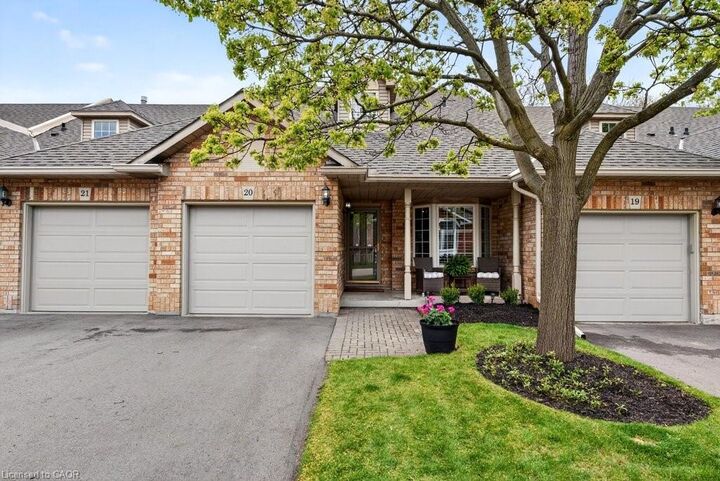 Property Photo:  2350 New Street 20  ON L7R 4P8 