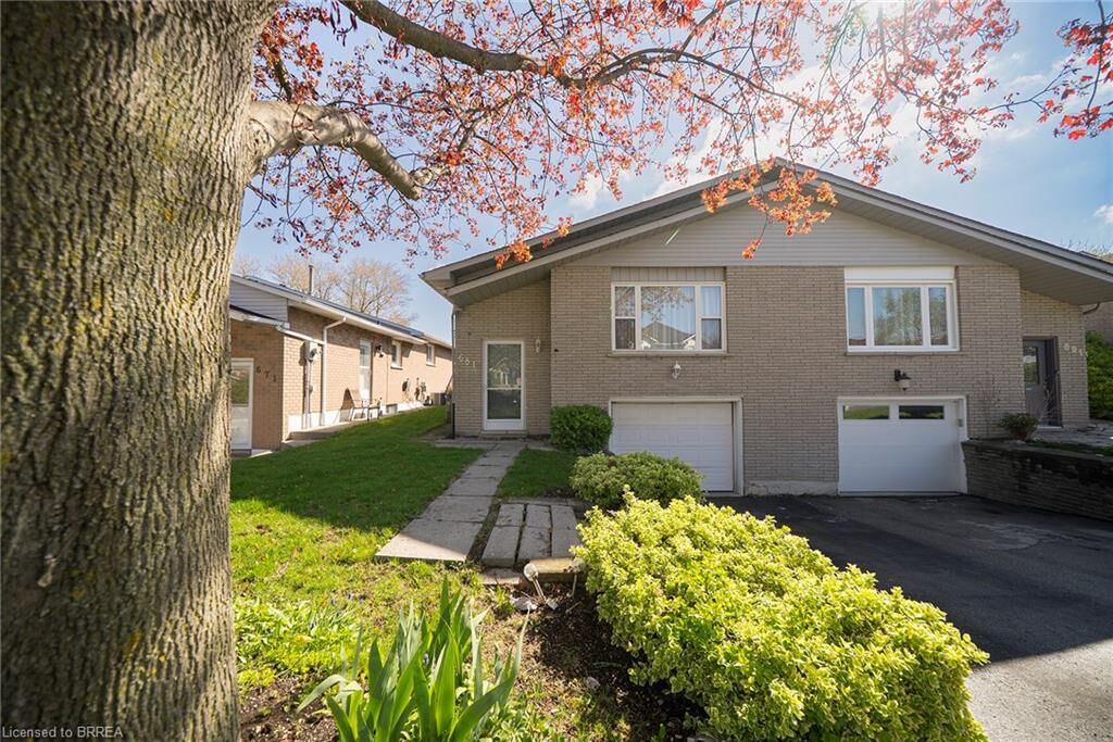 Property Photo:  681 Upper Horning Road  ON L9C 7R3 