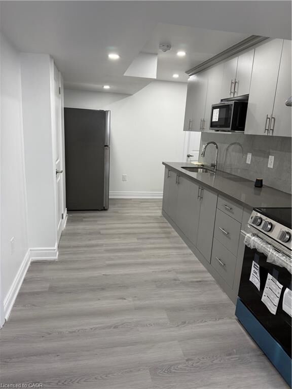 Property Photo:  75 Oj Gaffney Drive 2 (Lower Unit)  ON N5A 0K8 