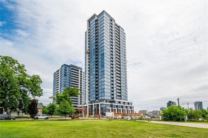 Property Photo:  15 Wellington Street S 909  ON N2G 0E4 