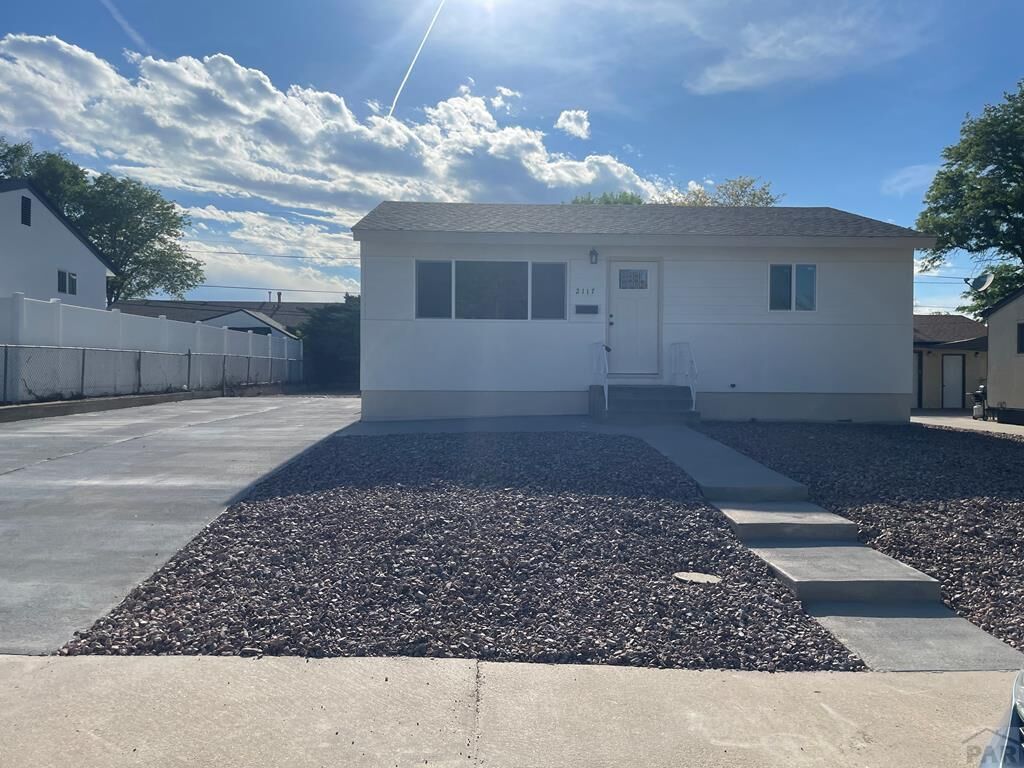 Property Photo:  2117 Elmwood Lane  CO 81005 
