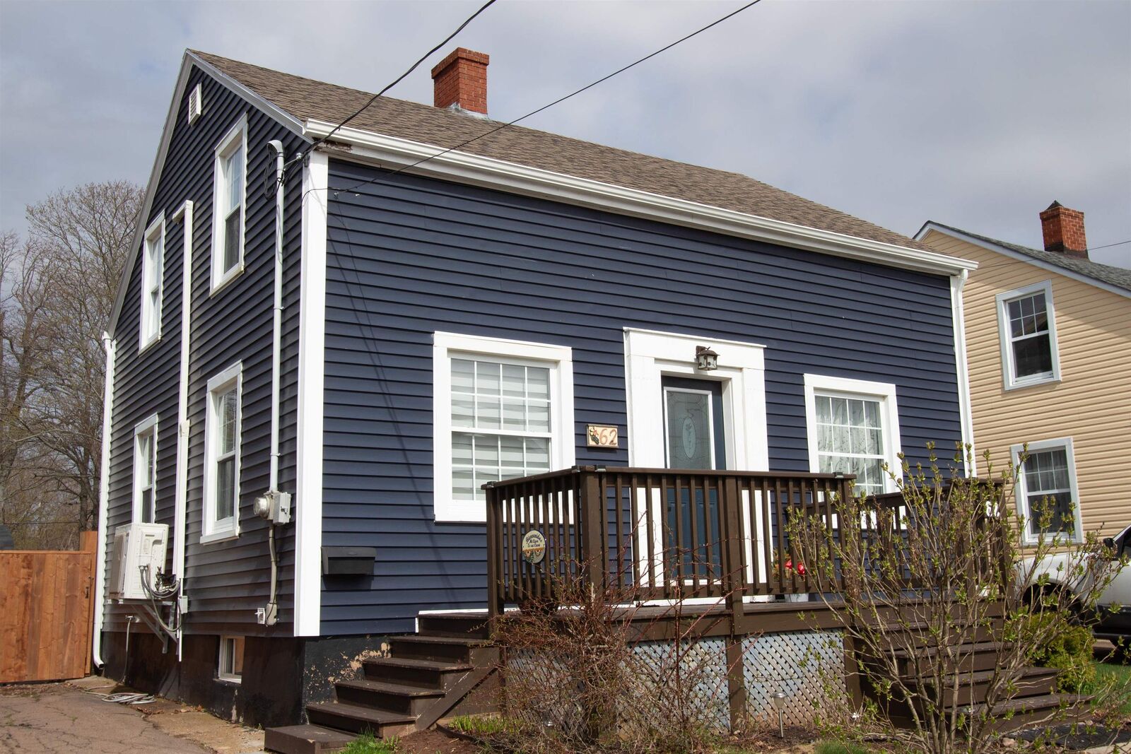 Property Photo:  62 Rusell  PE C1N 2T6 