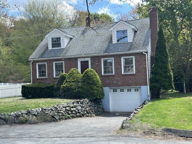 Property Photo:  14 Locust St  MA 01801 