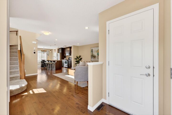Property Photo:  1901 Baywater Alley SW  AB T4B 0T4 
