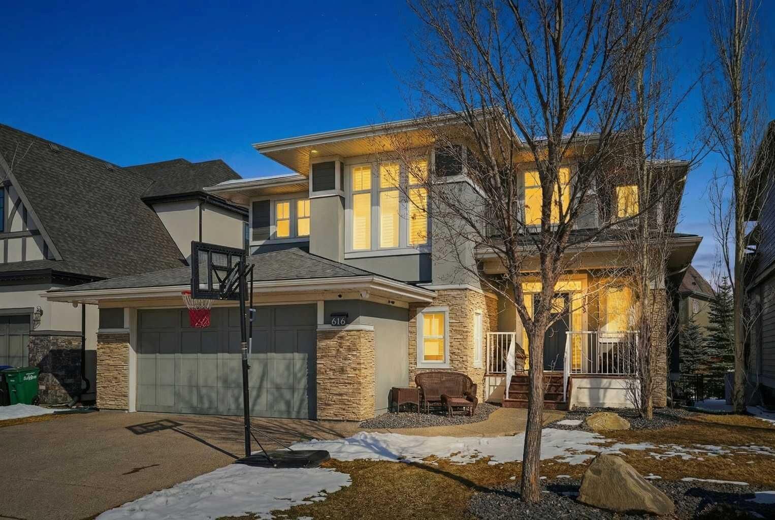 Property Photo:  616 Coopers Crescent SW  AB T4B 0X5 