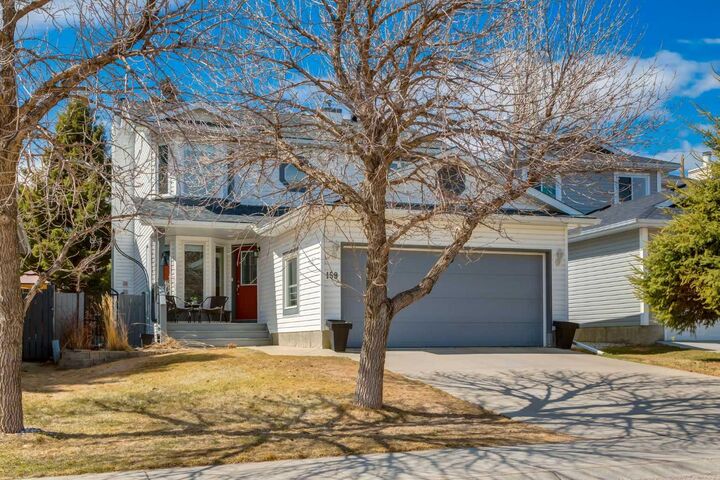 Property Photo:  159 Macewan Drive NW  AB T3K 3G5 