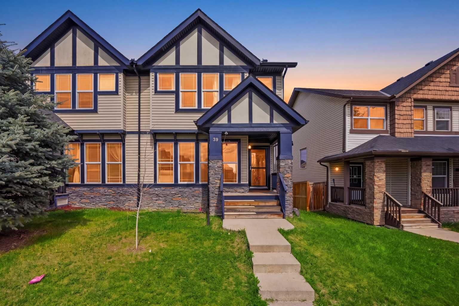 Property Photo:  39 Panora Square NW  AB T3K 0R8 