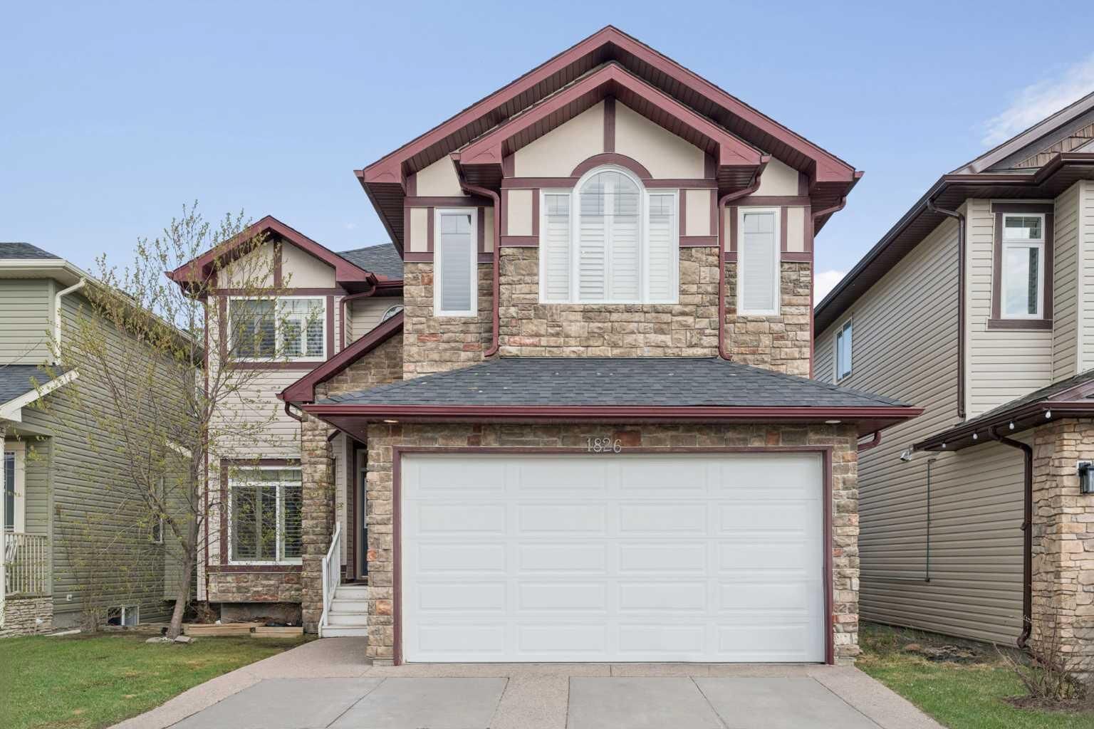 Property Photo:  1826 Baywater Street SW  AB T4B 0A8 
