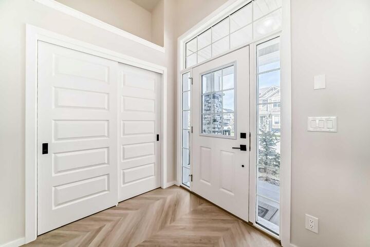 Property Photo:  641 Windrow Manor SW  AB T4B 5H5 