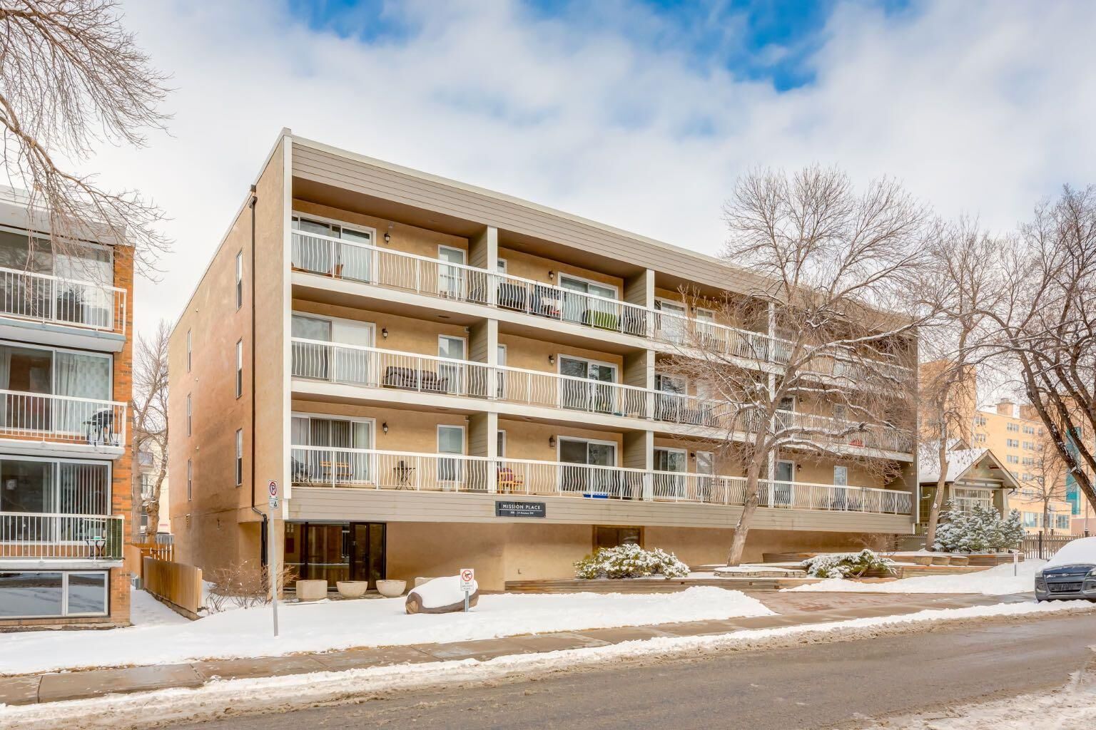 Property Photo:  308 24 Avenue SW 105  AB T2S 0K2 
