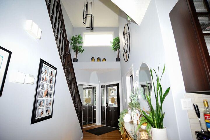 Property Photo:  5204 33 Avenue  AB T4V 4E2 