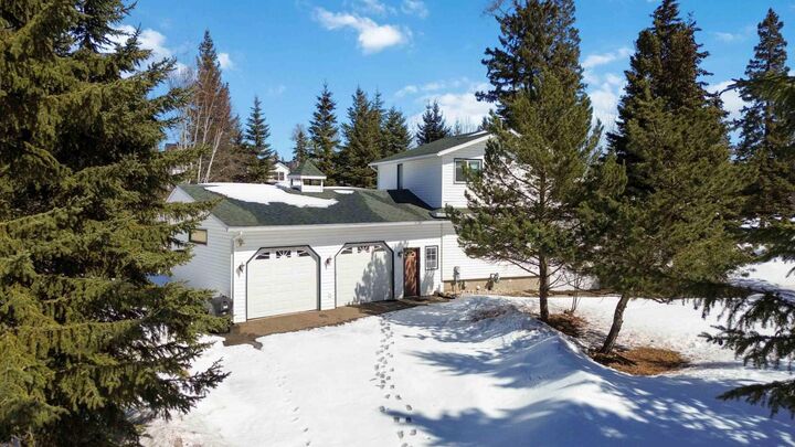Property Photo:  126 Community Lane  AB T9H 5B4 