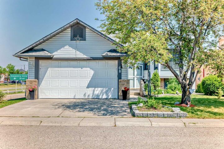 Property Photo:  68 Harvest Oak Way NE  AB T3K 3Y2 