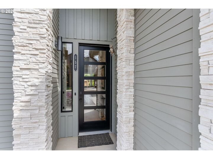 Property Photo:  157 Southshore Ave  OR 97058 