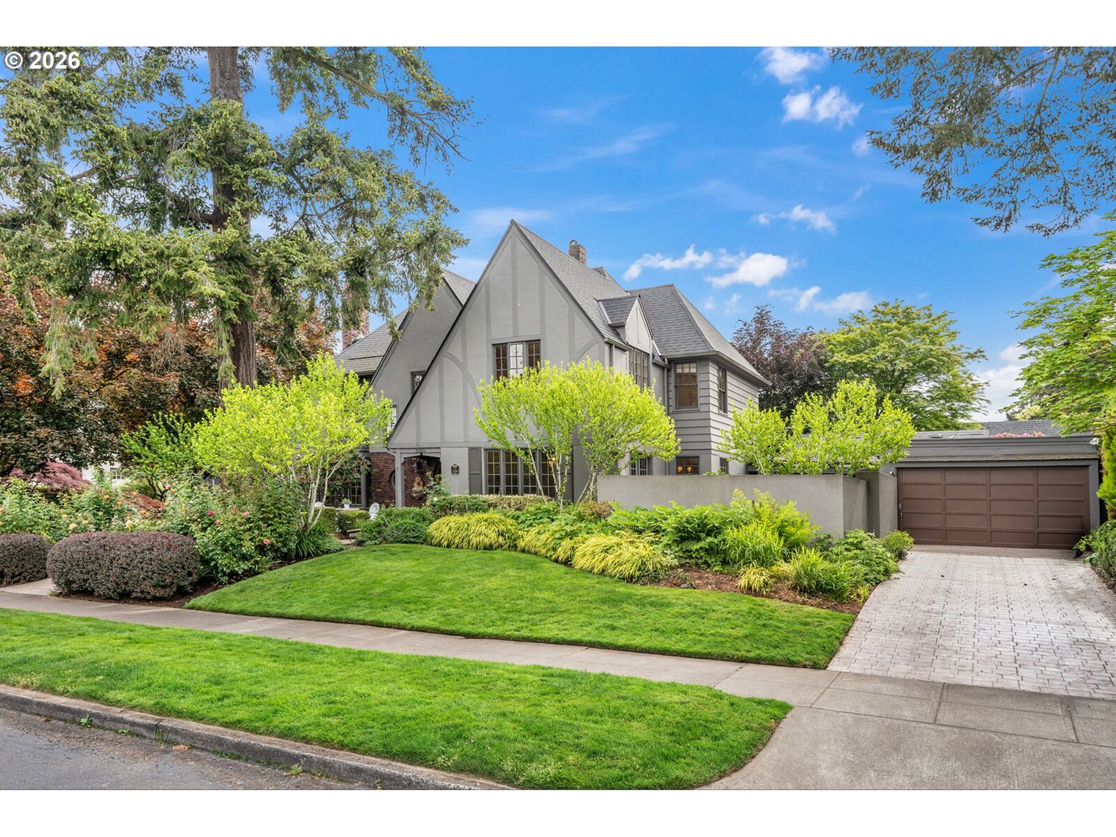 Property Photo:  2260 NE 32nd Ave  OR 97212 