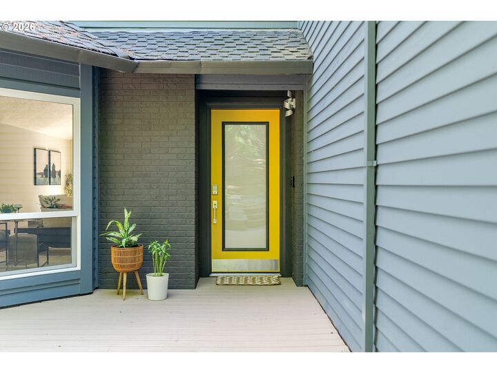 Property Photo: 17 Grouse Ter OR 97035