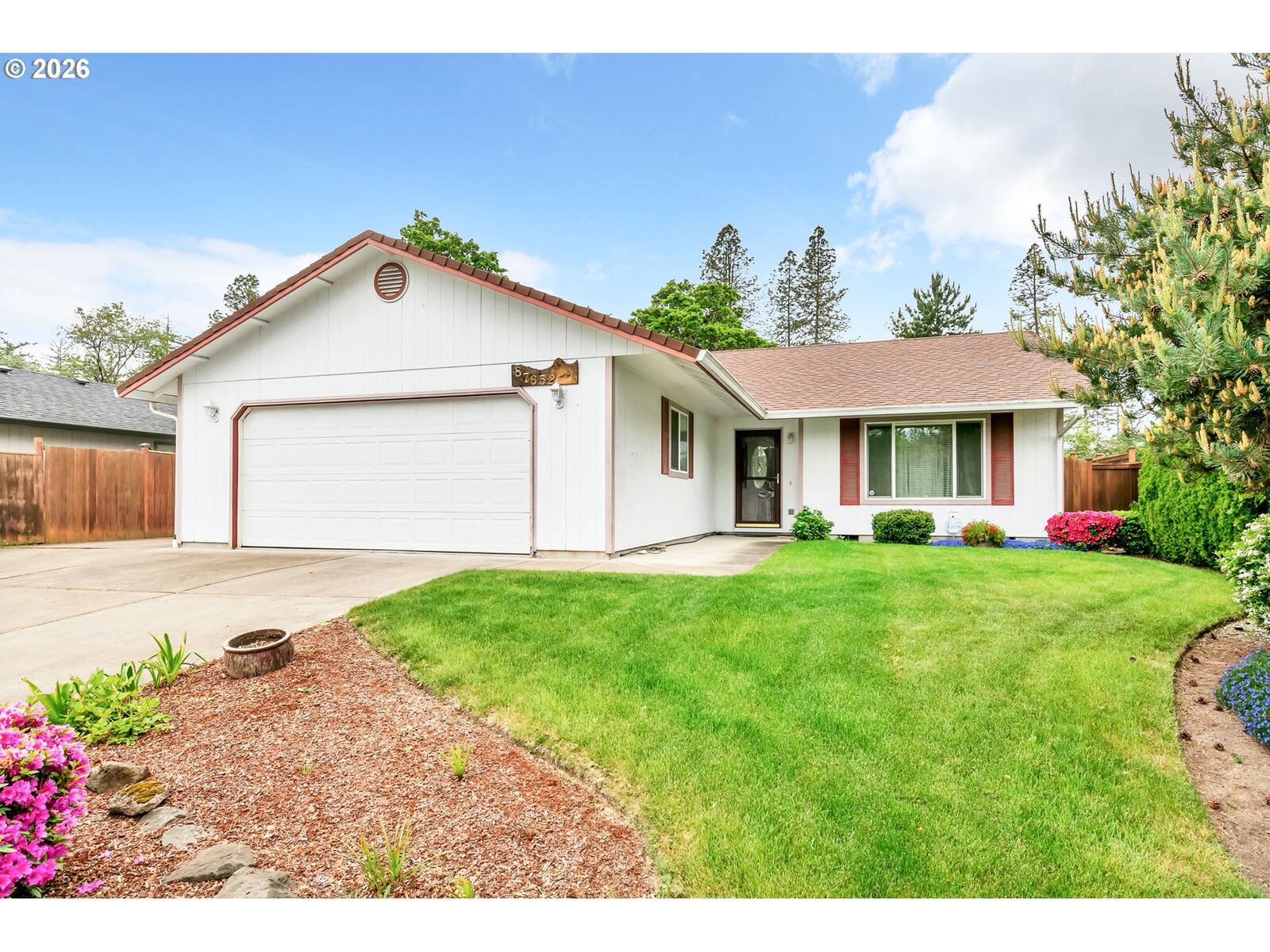 Property Photo: 87652 Trek Dr OR 97487