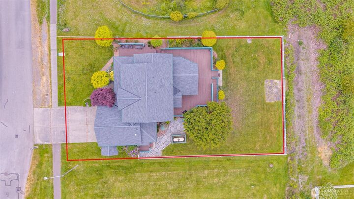 Property Photo:  701 NW Krueger Street  WA 98239 