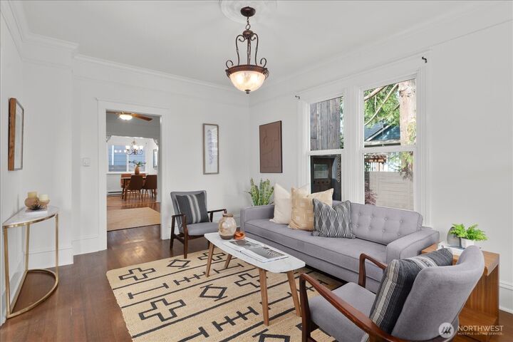 Property Photo:  828 S Sullivan Street  WA 98108 