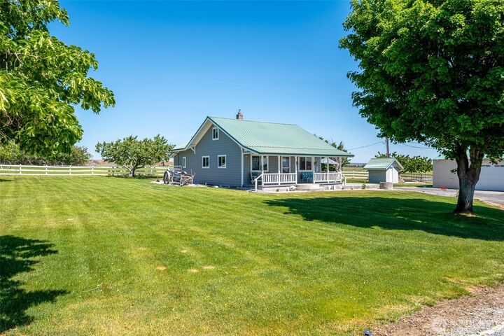 Property Photo:  18253 Road  B  NW  WA 98823 