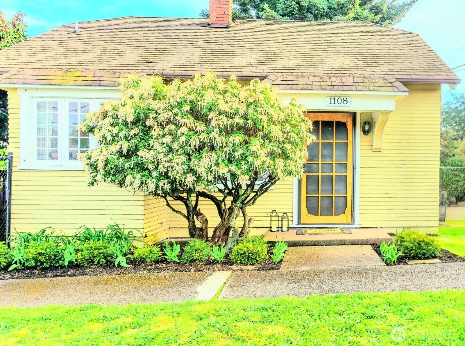 Property Photo: 1108 43rd Street S WA 98418